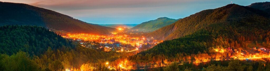 м. Яремче ввечері