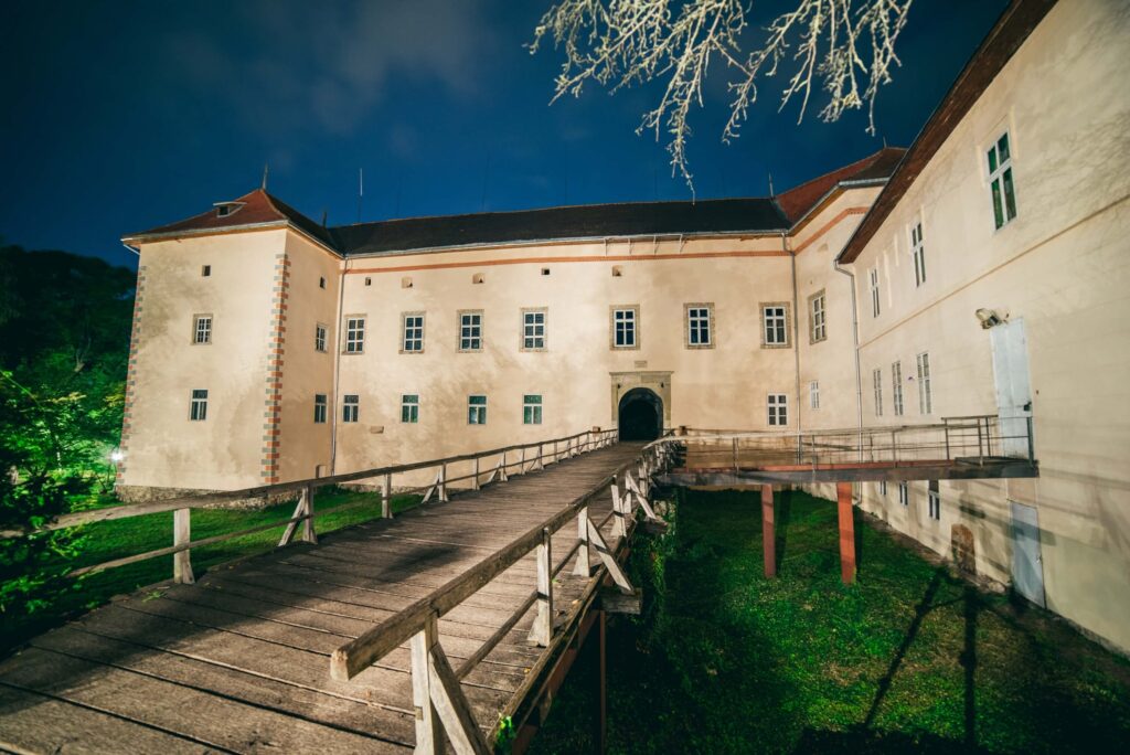 Вхід до Ужгородський замок