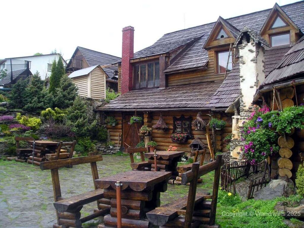 Карпатська хатка | Wandrivets