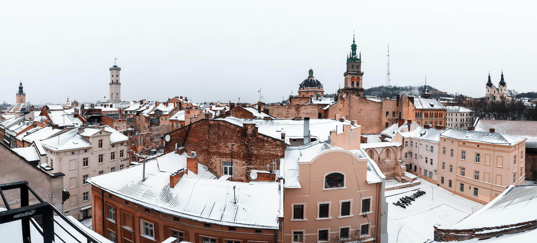 Гарний краєвид старий Львів та Львівська Ратуша